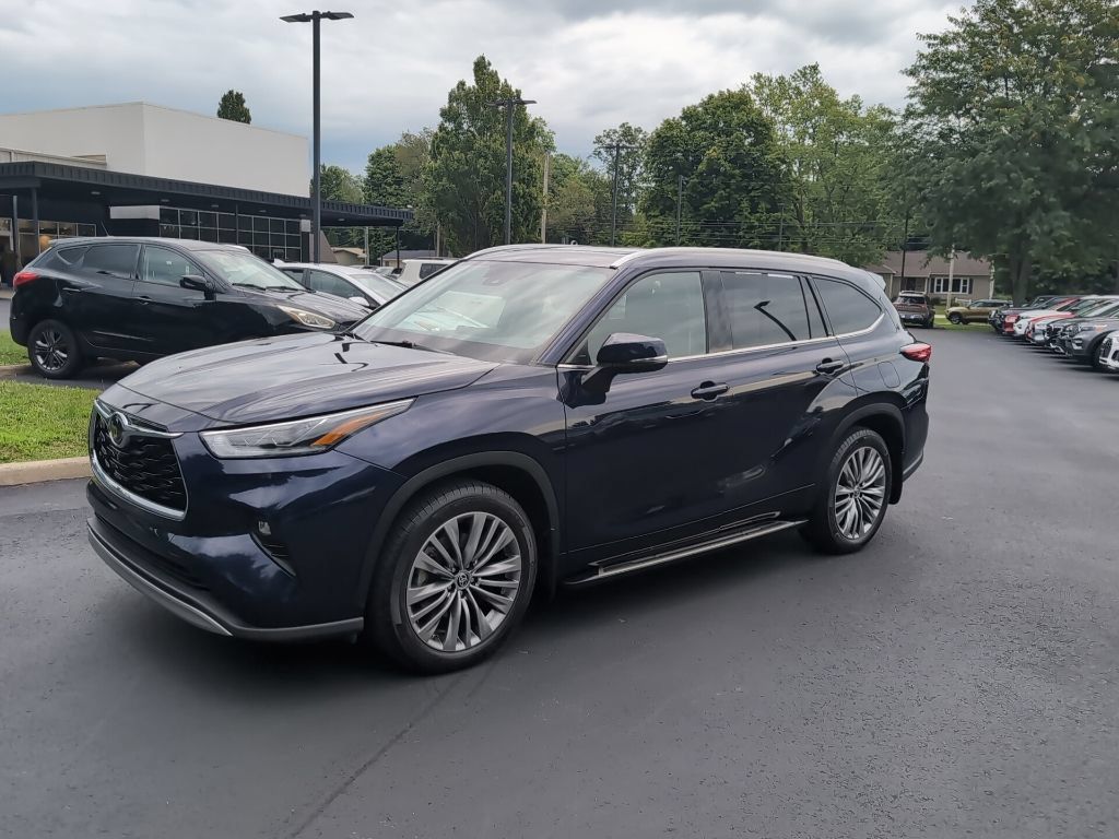 Used 2021 Toyota Highlander Platinum AWD/4WD image 30