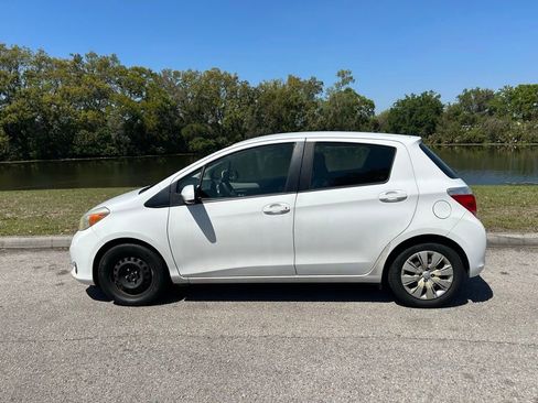 Used 2013 Toyota Yaris LE image 2