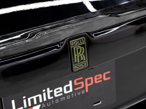 Used 2023 Rolls-Royce Phantom Sedan w/ The Phantom Package RWD image 26