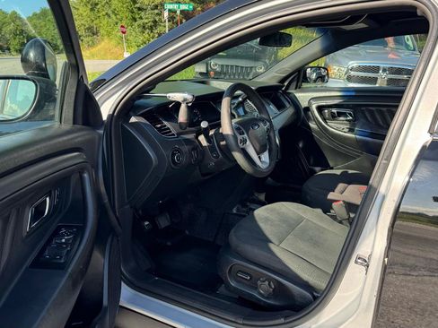 Used 2016 Ford Taurus Police Interceptor AWD image 9