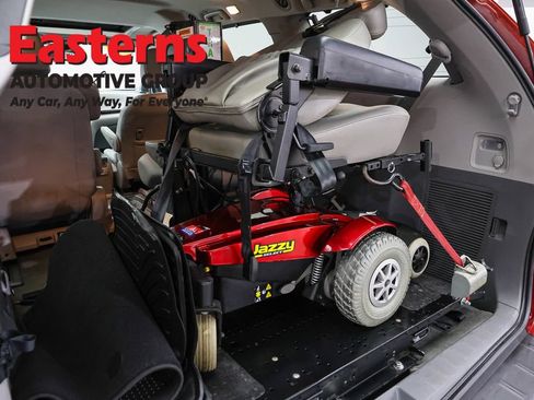Used 2019 Toyota Sienna XLE FWD image 22