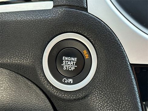 Used 2023 Chrysler 300 Touring L image 25