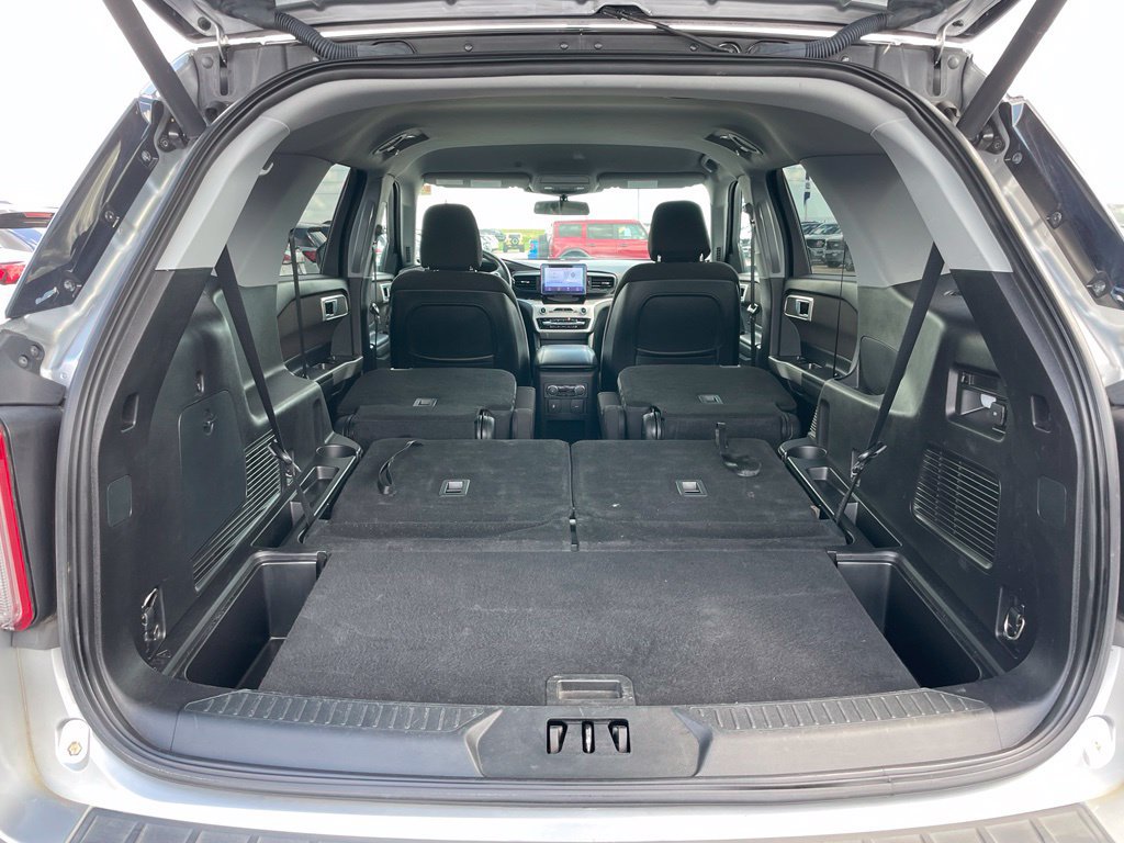 Used 2020 Ford Explorer XLT w/ Comfort Package AWD/4WD image 29