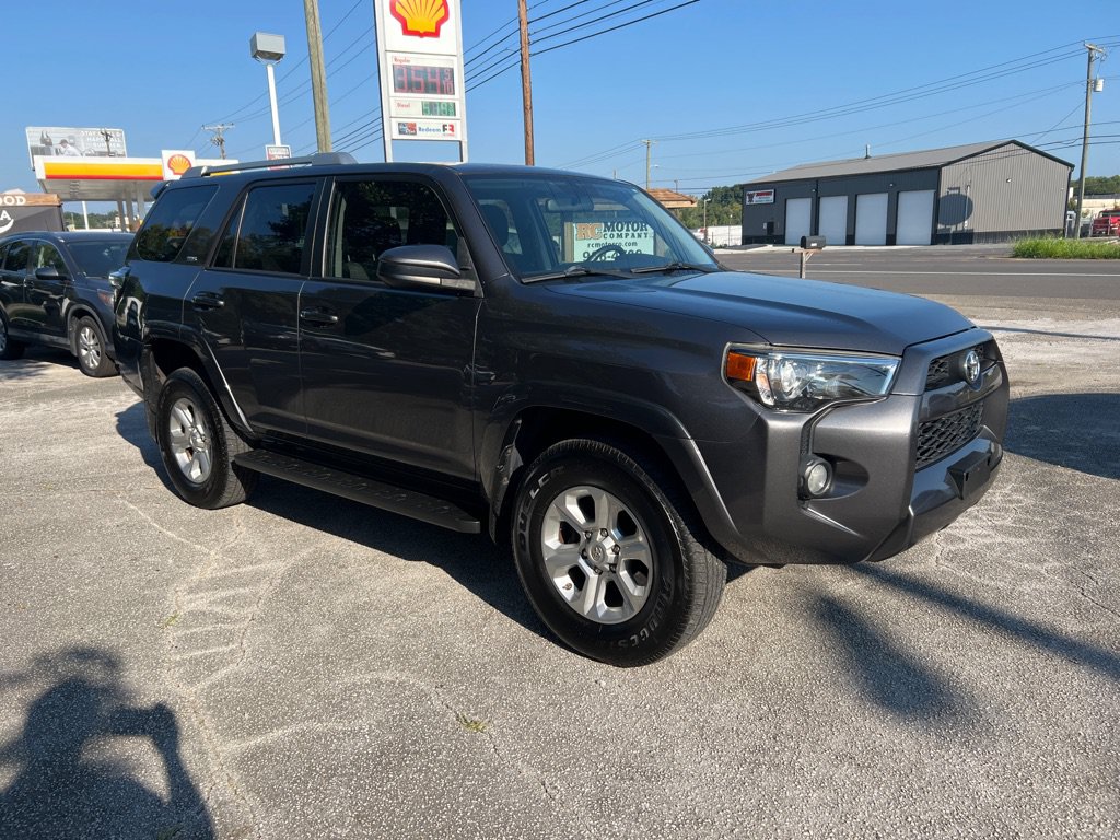 Used 2016 Toyota 4Runner SR5 AWD/4WD image 4