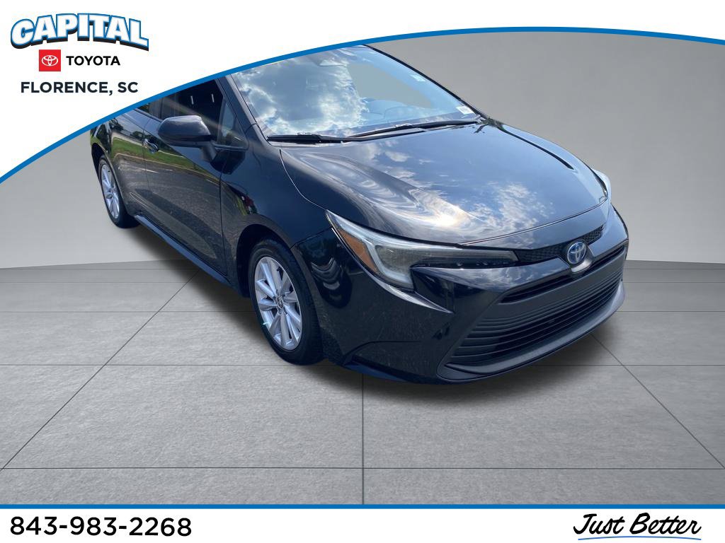 Used 2023 Toyota Corolla LE w/ LE Convenience Package FWD image 1