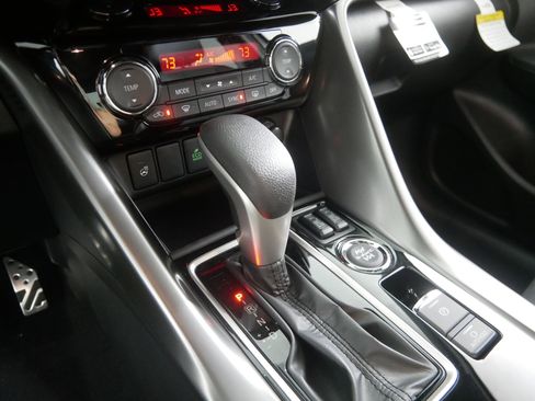 New 2025 Mitsubishi Eclipse Cross Black Edition image 7