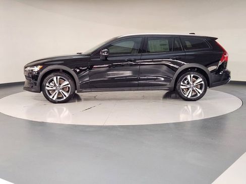 New 2026 Volvo V60 B5 Cross Country Plus w/ Protection Package Premier AWD/4WD image 5