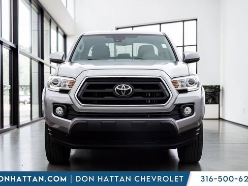 Used 2020 Toyota Tacoma SR5 AWD/4WD image 23