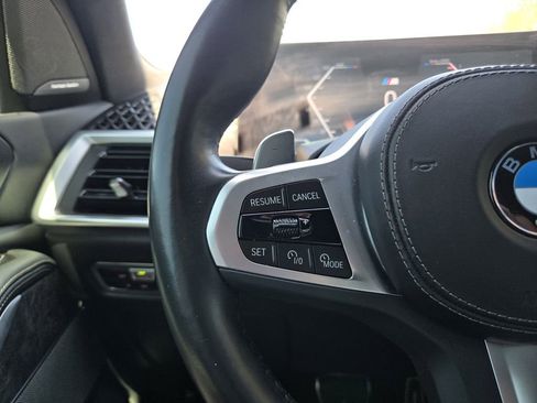 Used 2023 BMW X7 xDrive40i w/ M Sport Package AWD/4WD image 27