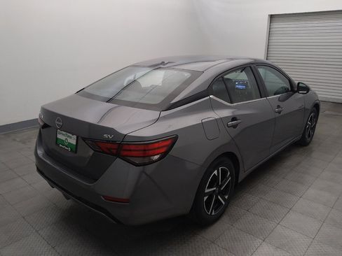 Used 2024 Nissan Sentra SV image 9