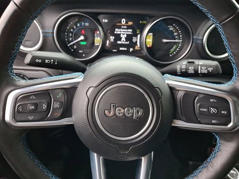 Used 2023 Jeep Wrangler Unlimited Rubicon 4xe w/ Cold Weather Group AWD/4WD image 18