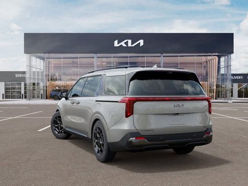 New 2025 Kia Carnival SX Prestige FWD image 4