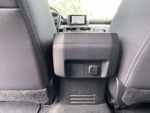 Used 2024 Toyota Tacoma SR5 AWD/4WD image 11