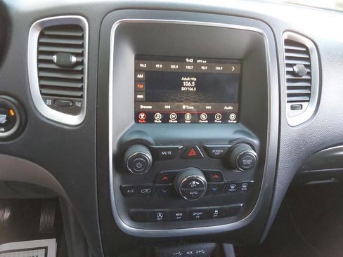 Used 2019 Dodge Durango SXT w/ 3rd Row Seating Group image 14