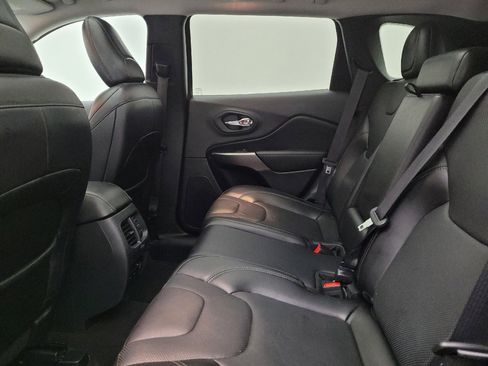 Used 2020 Jeep Cherokee Limited w/ Technology Group image 18