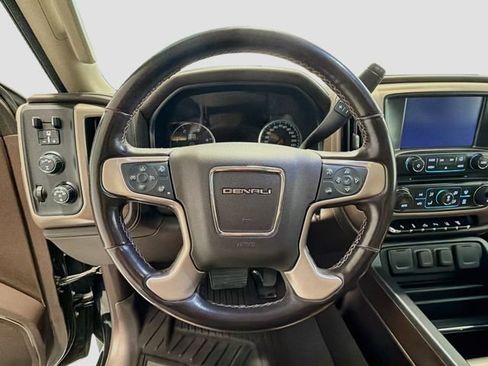 Used 2019 GMC Sierra 2500 Denali w/ Duramax Plus Package AWD/4WD image 10