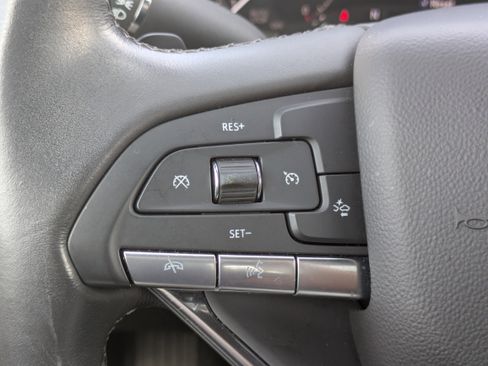 Used 2024 Cadillac XT6 Luxury image 17