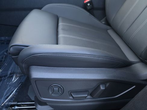 New 2025 Audi Q5 Premium Plus image 28