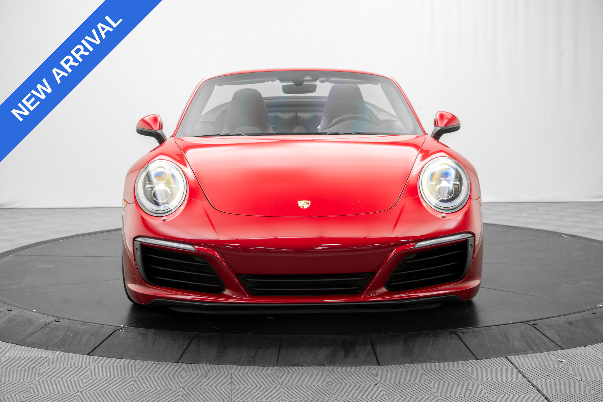 Used 2017 Porsche 911 Carrera 4 AWD/4WD image 2