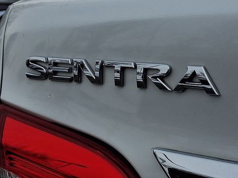 Used 2017 Nissan Sentra SV image 31