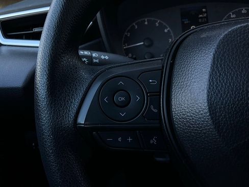 Used 2025 Toyota Corolla LE image 29