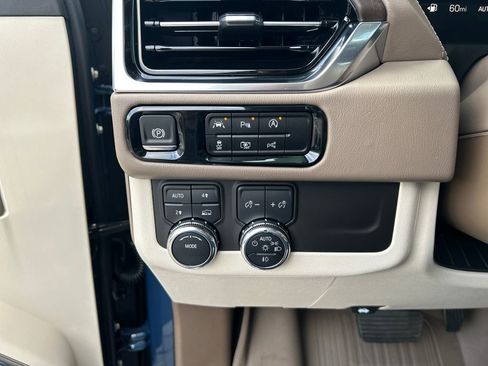 Certified 2025 GMC Yukon XL Denali w/ Sun & Power Step Package image 26