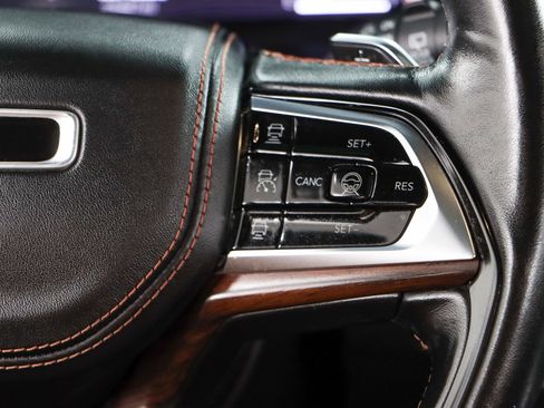 Used 2022 Jeep Grand Cherokee L Summit w/ Advanced Protech Group IV AWD/4WD image 14