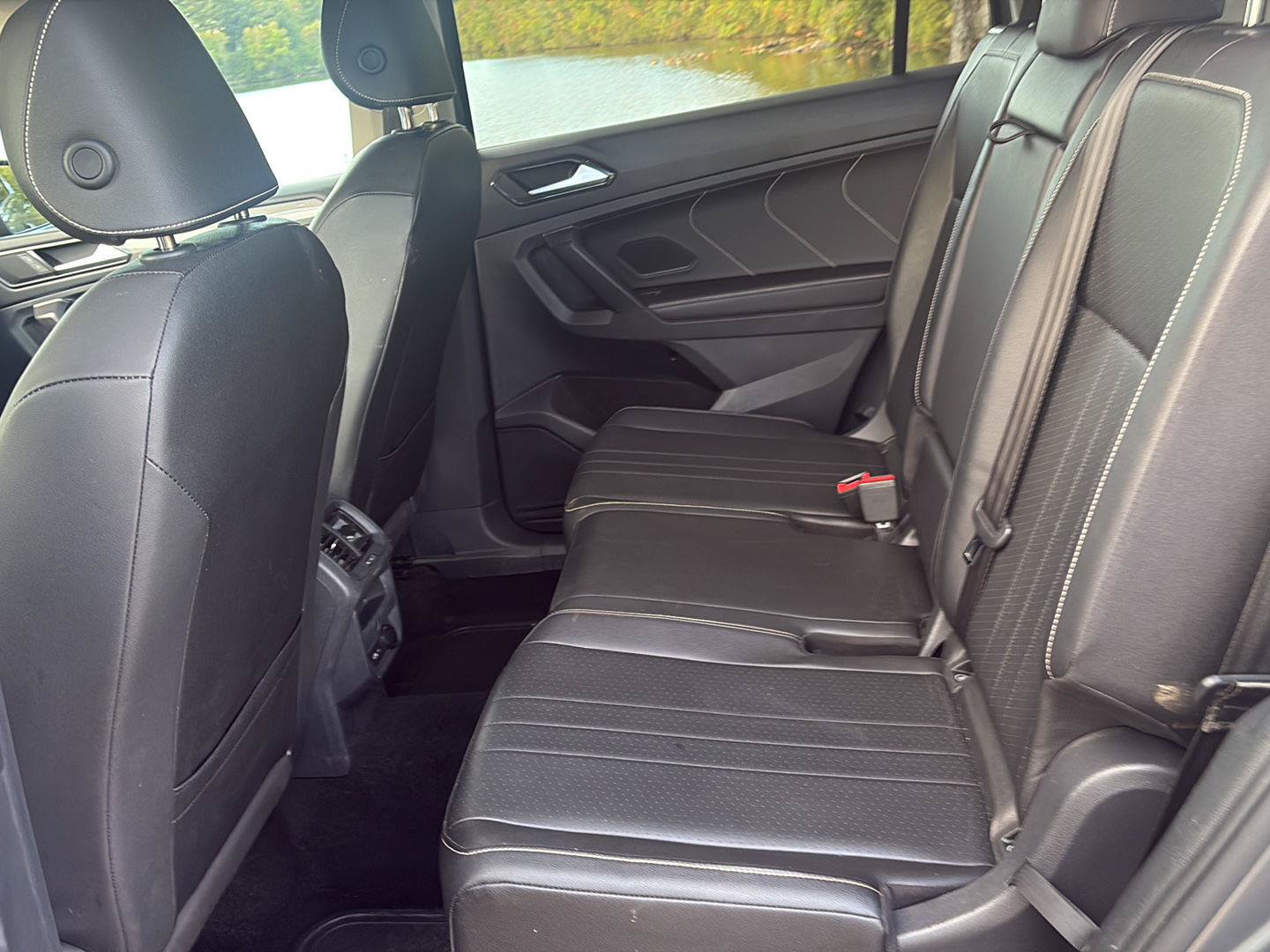 Used 2023 Volkswagen Tiguan SE FWD image 16