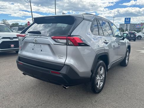 Used 2025 Toyota RAV4 XLE AWD/4WD image 8
