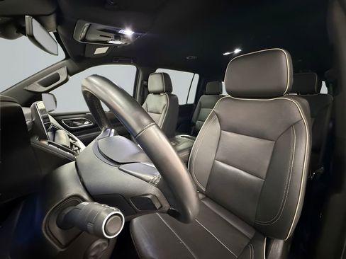 Used 2023 Chevrolet Suburban Premier RWD image 12