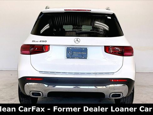 Used 2025 Mercedes-Benz GLB 250 image 4