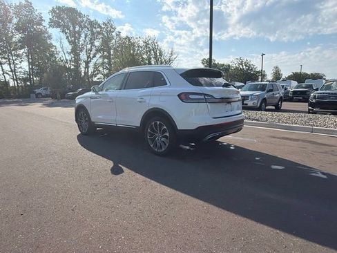 Used 2023 Lincoln Nautilus Reserve AWD/4WD image 4