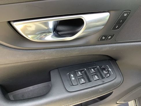 Used 2024 Volvo V60 B5 Cross Country Plus w/ Protection Package Premier image 23