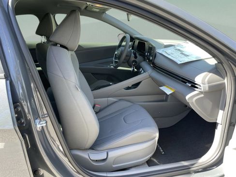 New 2026 Hyundai Elantra SE image 18