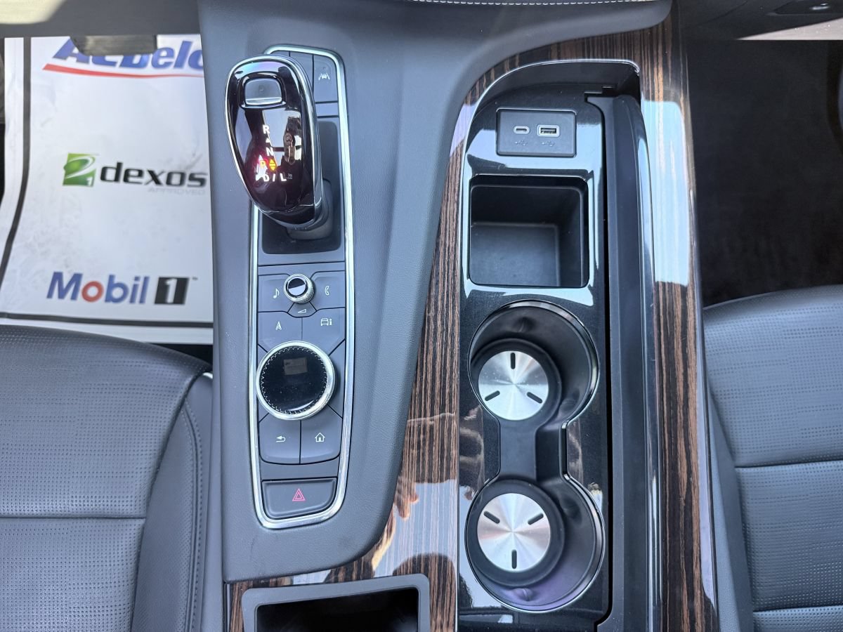 Used 2023 Cadillac Escalade ESV Premium Luxury AWD/4WD image 14