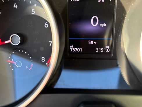 Used 2019 Volkswagen Tiguan S image 19