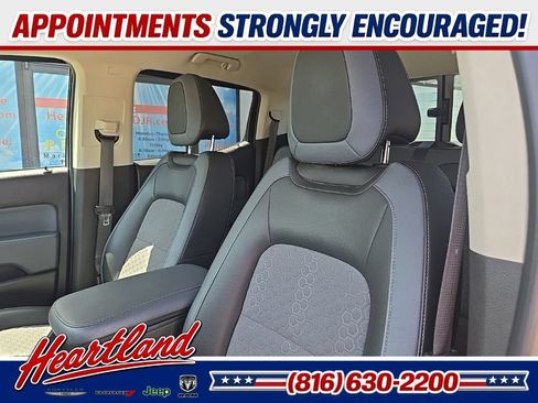Used 2021 Chevrolet Colorado Z71 AWD/4WD image 43