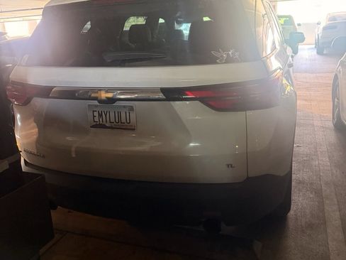 Used 2023 Chevrolet Traverse LT FWD image 3