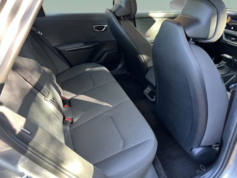 Used 2025 Kia K4 FWD image 26