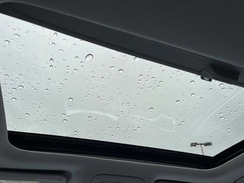 Used 2019 GMC Acadia SLT image 17