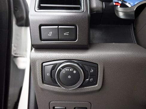 Used 2021 Ford Expedition Max Limited image 9