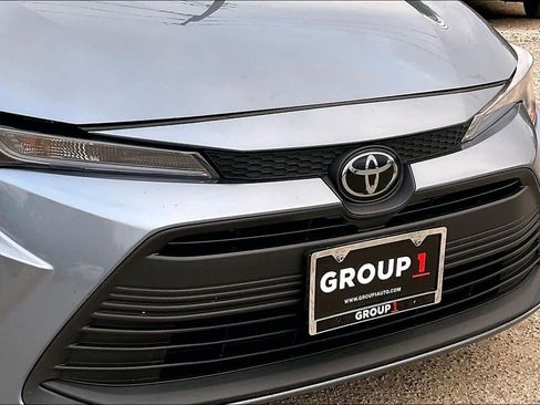 Used 2024 Toyota Corolla LE image 29