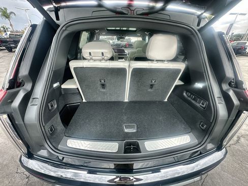 New 2026 Cadillac Vistiq Sport image 76