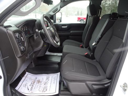 Used 2022 Chevrolet Silverado 2500 W/T w/ WT Convenience Package image 11