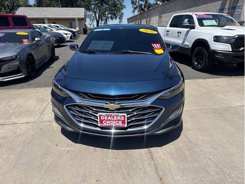 Used 2020 Chevrolet Malibu LT FWD image 2
