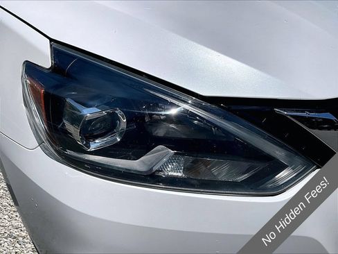 Used 2017 Nissan Sentra SR w/ SR Midnight Edition FWD image 20