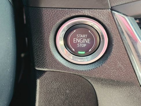 Certified 2025 Buick Encore GX Preferred AWD/4WD image 18