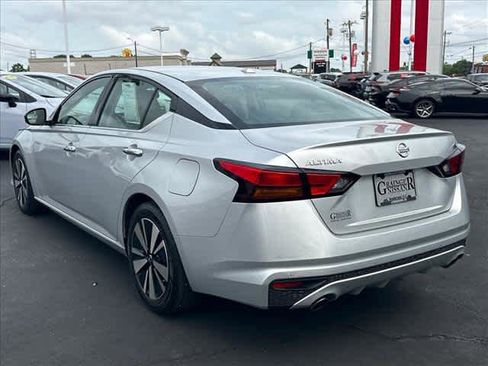 Used 2019 Nissan Altima 2.5 SV FWD image 5