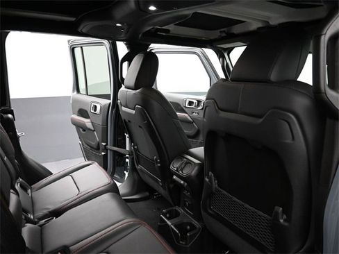 New 2025 Jeep Gladiator Rubicon image 20