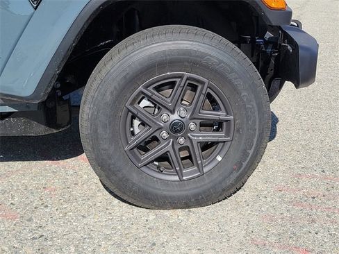 New 2026 Jeep Gladiator Sport image 5